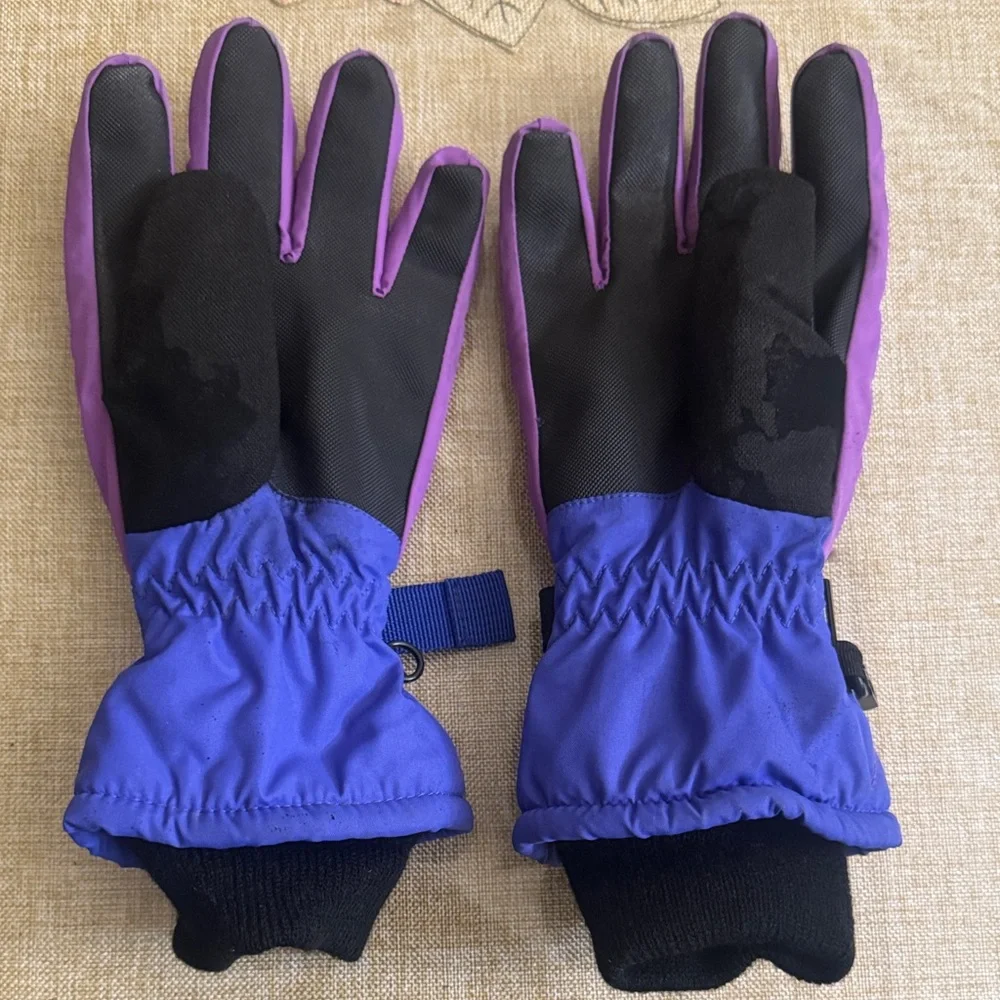 All in Motion Purple and Pink Kids Snow Gloves Mittens